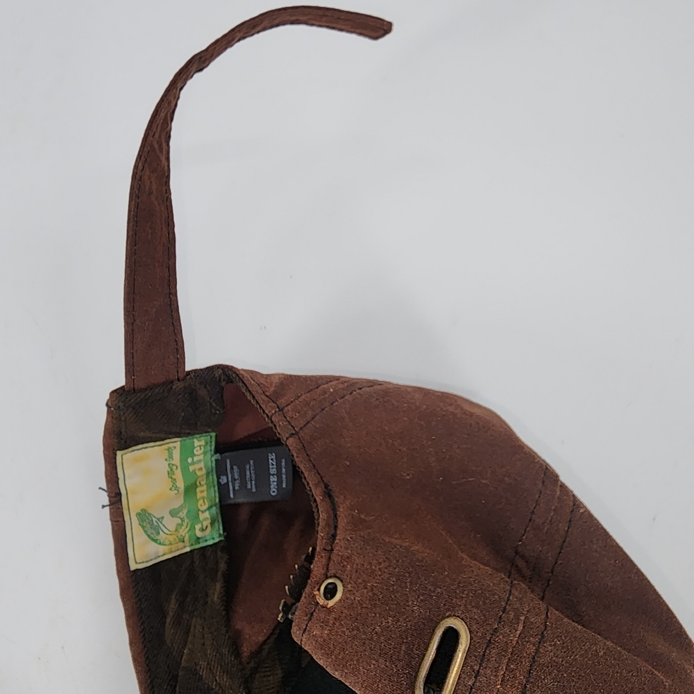 Goorin Brothers×Grenadier Hat With Vintage Tension Style Latch. - Picture 5 of 7